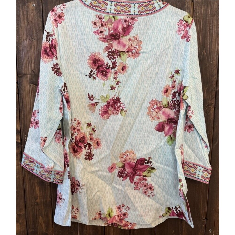 John Mark Size XL Ice Blue Floral Embroidered Beaded 3/4 Sleeve Tunic Top - Picture 6 of 10